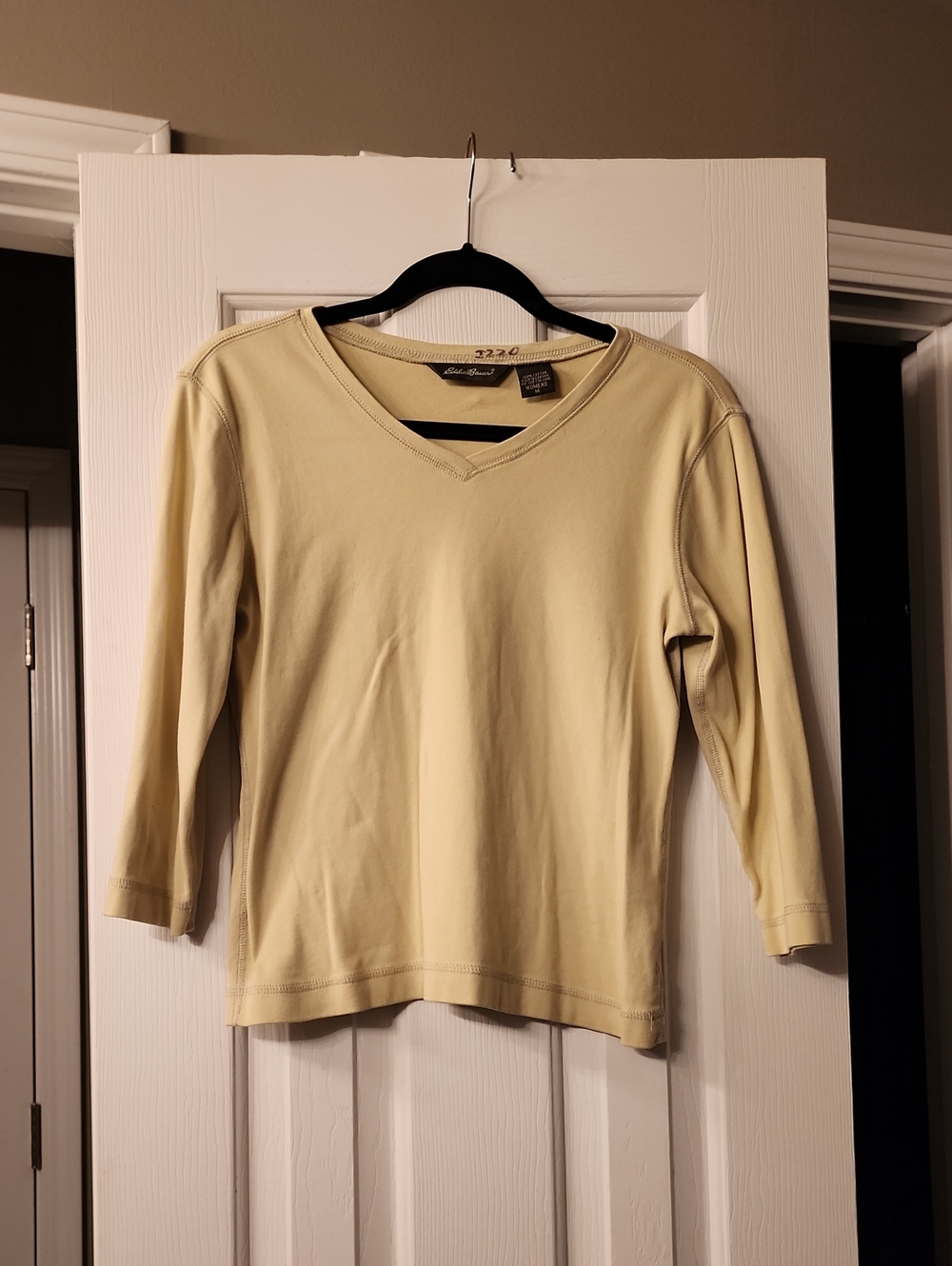 Eddie Bauer Women's Soft Lime Green/yellow V-Neck Long Sleeve Top